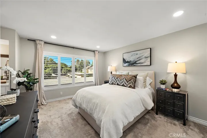 Oversized primary sweet with recessed lighting