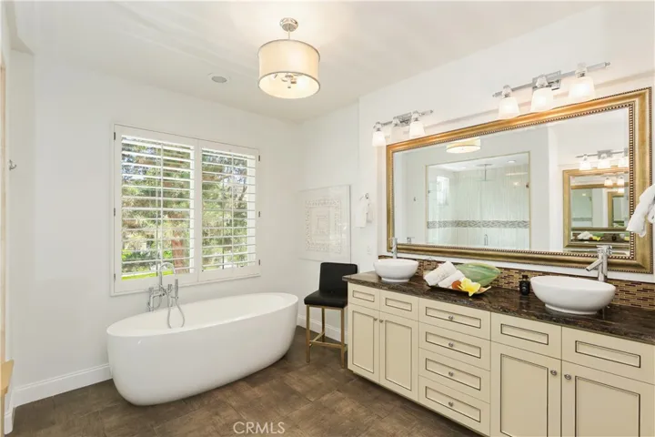 7 Lyon, Newport Coast, California 92657