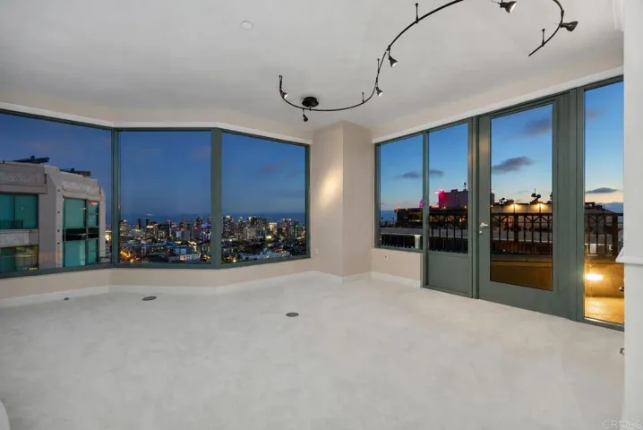 2500 6th Avenue Penthouse 3, San Diego, California 92103