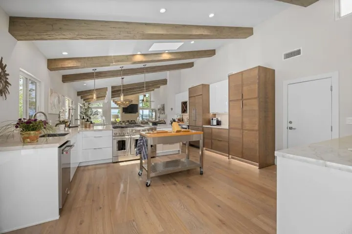 764 E Solana Circle, Solana Beach, California 92075