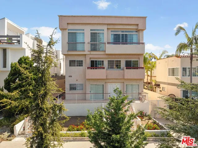 923 Euclid Street 201, Santa Monica, California 90403