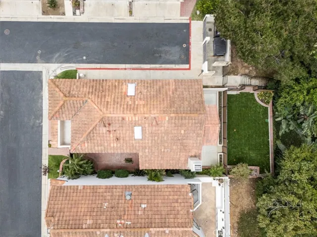 1945 Sundance, Costa Mesa, California 92627