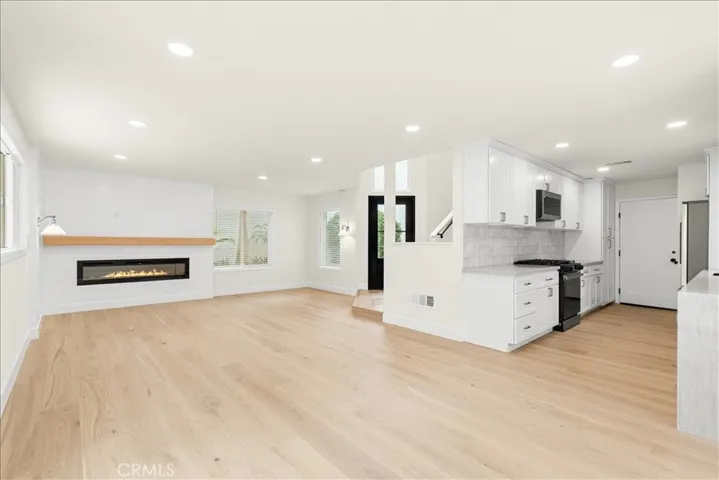 1945 Sundance, Costa Mesa, California 92627