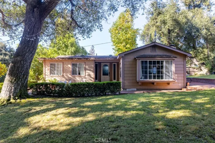 2021 Orchard Lane A, La Canada Flintridge, California 91011