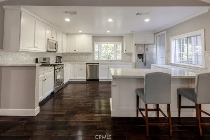 2021 Orchard Lane A, La Canada Flintridge, California 91011
