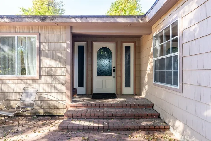 2021 Orchard Lane A, La Canada Flintridge, California 91011