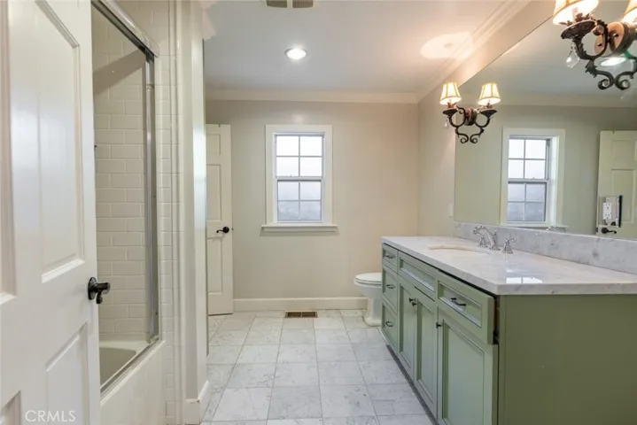 2021 Orchard Lane A, La Canada Flintridge, California 91011