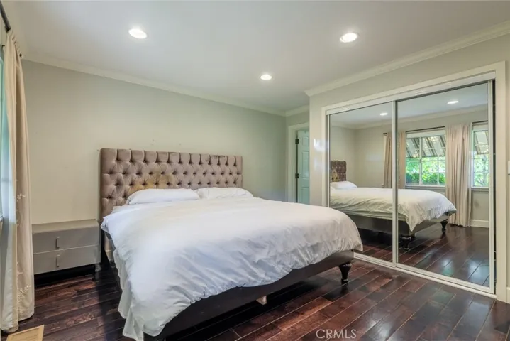 2021 Orchard Lane A, La Canada Flintridge, California 91011