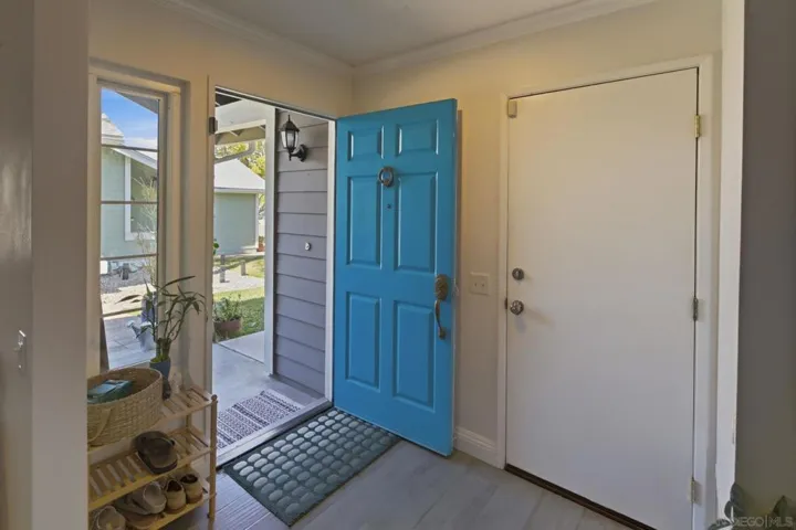 12027 Rue Des Amis, San Diego, California 92131