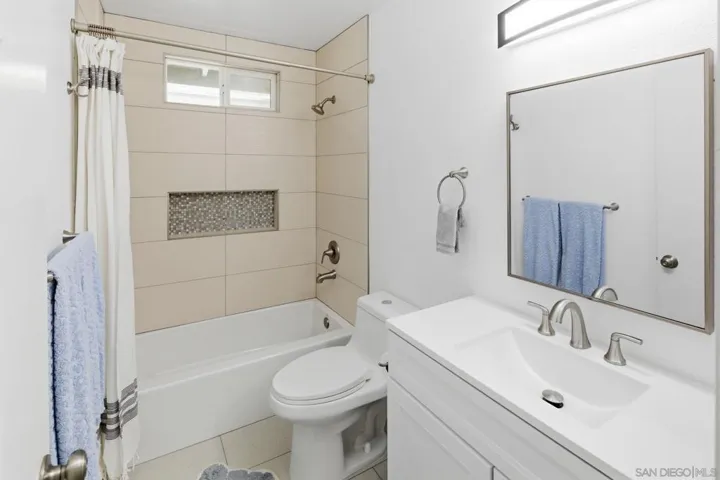 12027 Rue Des Amis, San Diego, California 92131