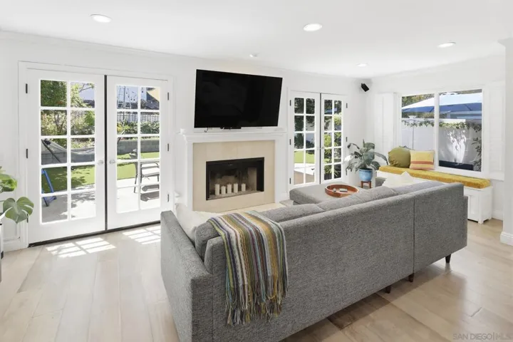 12027 Rue Des Amis, San Diego, California 92131