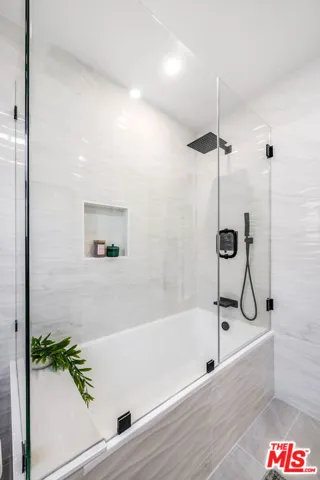 8729 Mcconnell Avenue, Los Angeles, California 90045