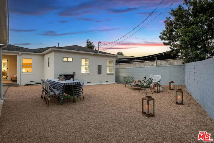 8729 Mcconnell Avenue, Los Angeles, California 90045