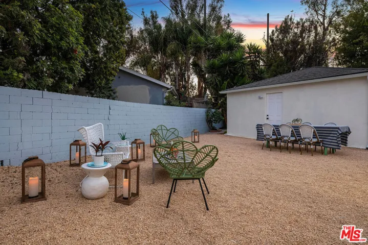 8729 Mcconnell Avenue, Los Angeles, California 90045