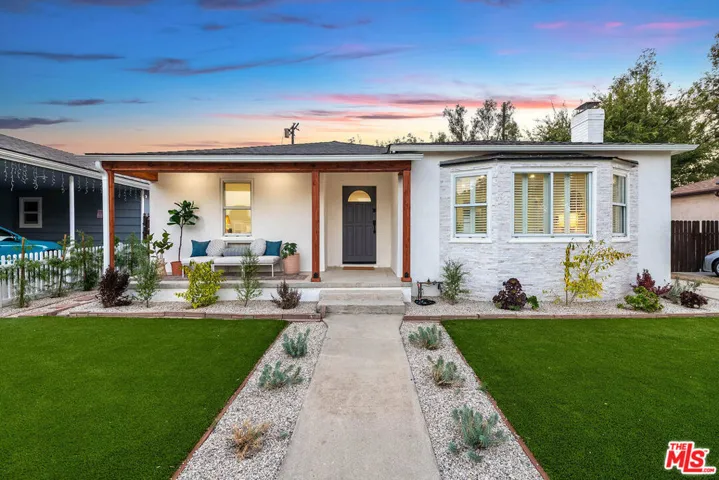 8729 Mcconnell Avenue, Los Angeles, California 90045