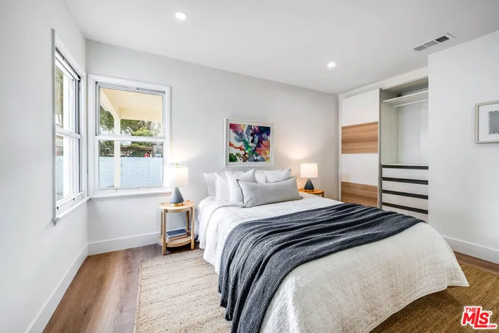 8729 Mcconnell Avenue, Los Angeles, California 90045
