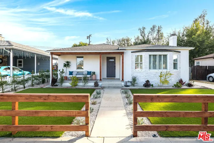 8729 Mcconnell Avenue, Los Angeles, California 90045