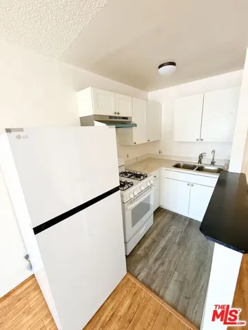 815 S Ardmore Avenue 201, Los Angeles, California 90005