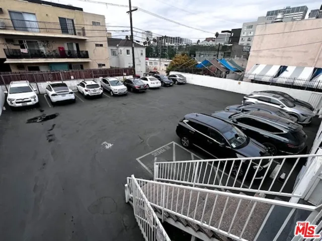 815 S Ardmore Avenue 201, Los Angeles, California 90005