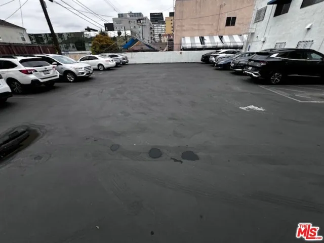 815 S Ardmore Avenue 201, Los Angeles, California 90005