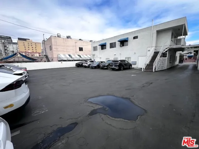 815 S Ardmore Avenue 201, Los Angeles, California 90005