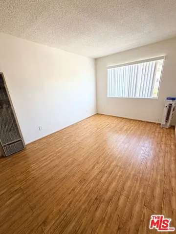 815 S Ardmore Avenue 201, Los Angeles, California 90005