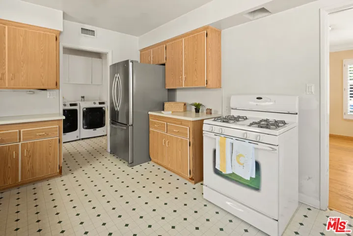 5849 W 76th Street, Los Angeles, California 90045