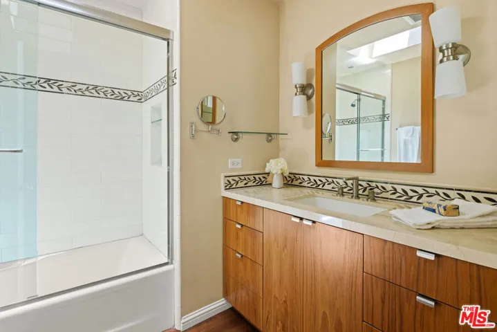 5849 W 76th Street, Los Angeles, California 90045