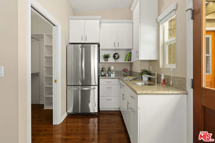 5849 W 76th Street, Los Angeles, California 90045