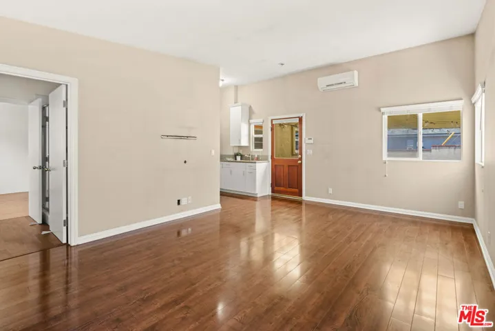 5849 W 76th Street, Los Angeles, California 90045