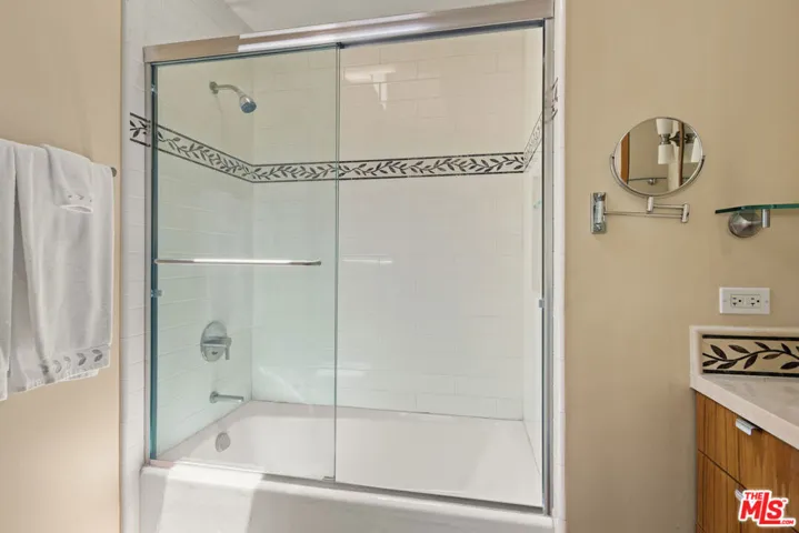 5849 W 76th Street, Los Angeles, California 90045