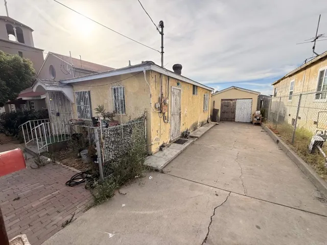 901 E 16th Street, National City, California 91950