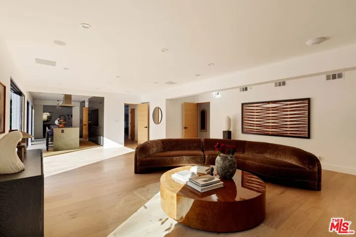 10837 Via Verona Street, Los Angeles, California 90077