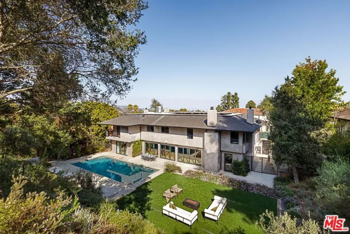 10837 Via Verona Street, Los Angeles, California 90077