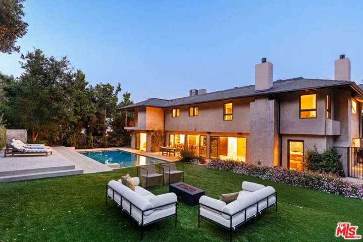10837 Via Verona Street, Los Angeles, California 90077