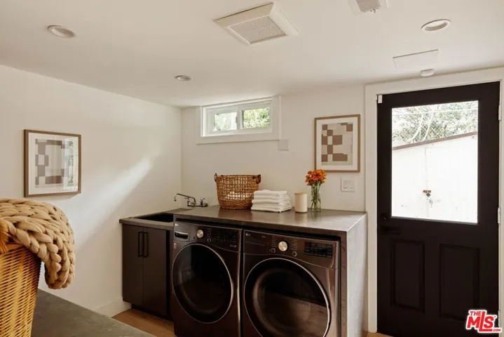 10837 Via Verona Street, Los Angeles, California 90077