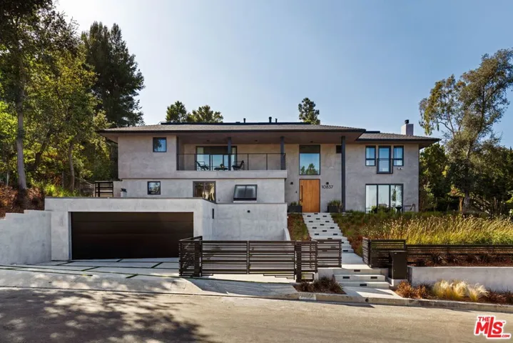 10837 Via Verona Street, Los Angeles, California 90077