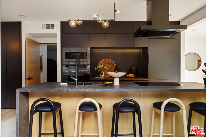 10837 Via Verona Street, Los Angeles, California 90077