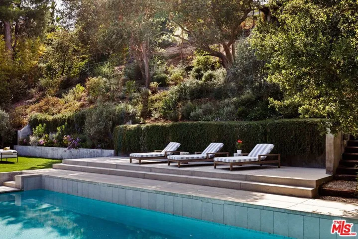 10837 Via Verona Street, Los Angeles, California 90077