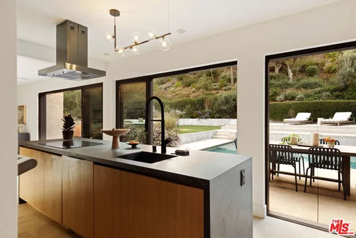 10837 Via Verona Street, Los Angeles, California 90077