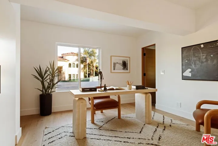 10837 Via Verona Street, Los Angeles, California 90077