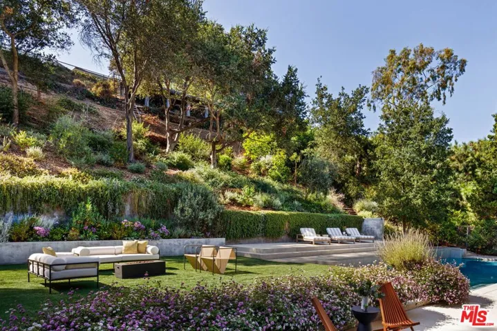 10837 Via Verona Street, Los Angeles, California 90077