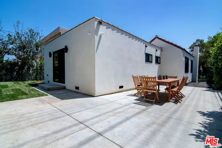 1145 S Crest Drive, Los Angeles, California 90035