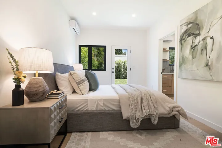 1145 S Crest Drive, Los Angeles, California 90035