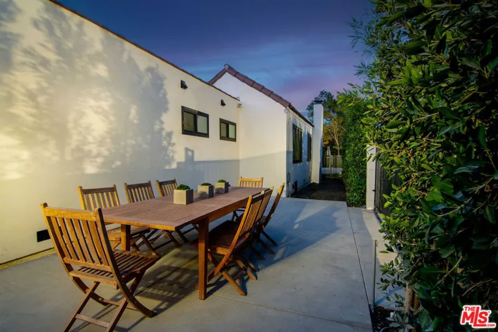 1145 S Crest Drive, Los Angeles, California 90035