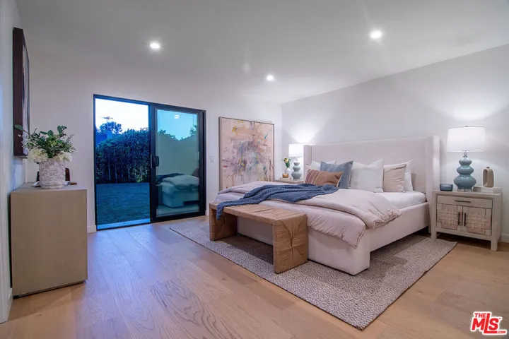 1145 S Crest Drive, Los Angeles, California 90035