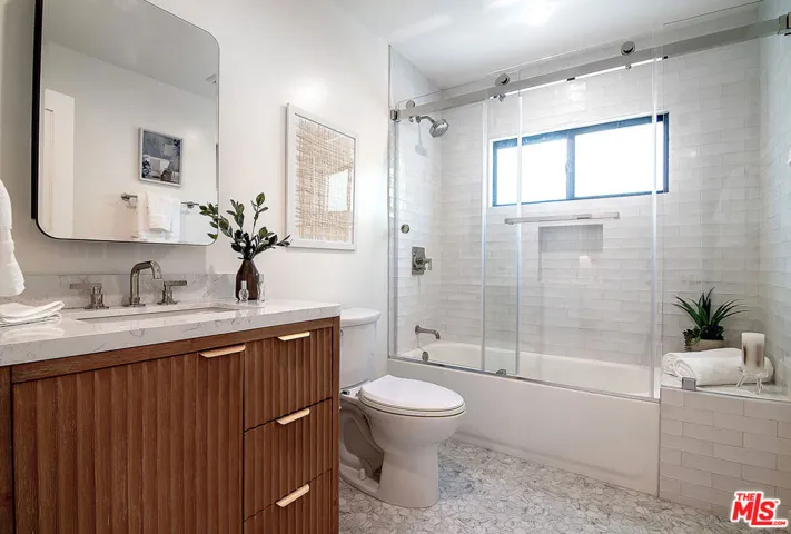 1145 S Crest Drive, Los Angeles, California 90035