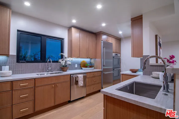 1145 S Crest Drive, Los Angeles, California 90035