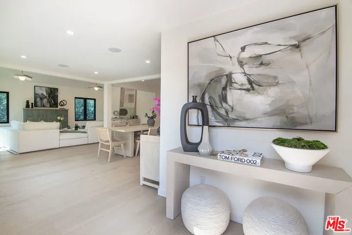 1145 S Crest Drive, Los Angeles, California 90035