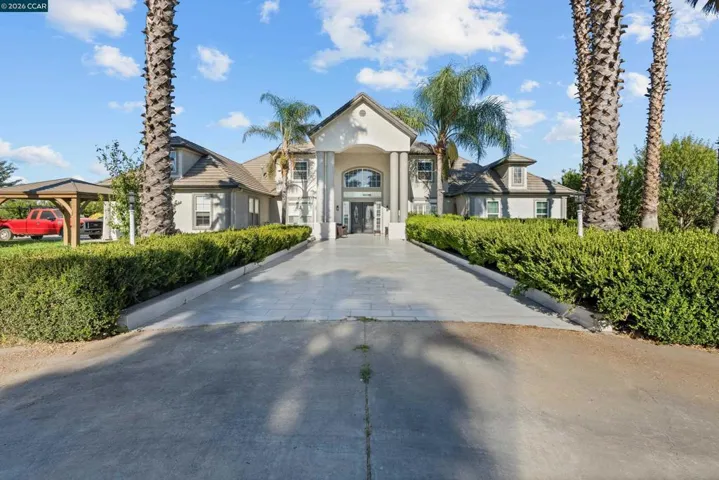 12732 N West Ln, Lodi, California 95240